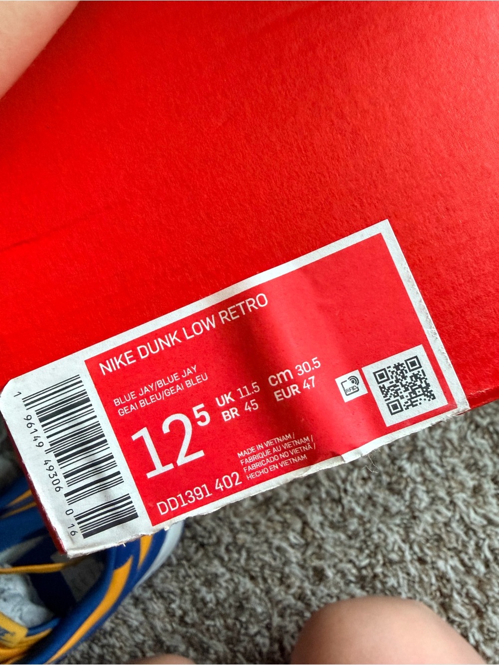 Nike Dunks Low-Top Sneaker in Blue & Gold - Picture 6 of 6